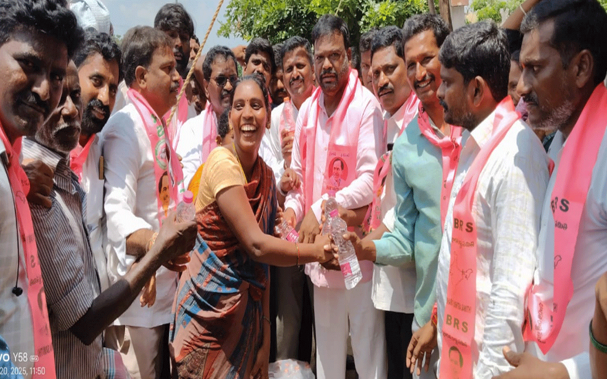 Arvapally : అర్వపల్లిలో రైతులకు తాగునీరందించిన బీఆర్ఎస్ శ్రేణులు