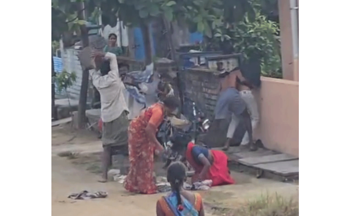 Burgampadu : ఆస్తి వివాదంలో అన్న భార్యపై తమ్ముడు దాడి