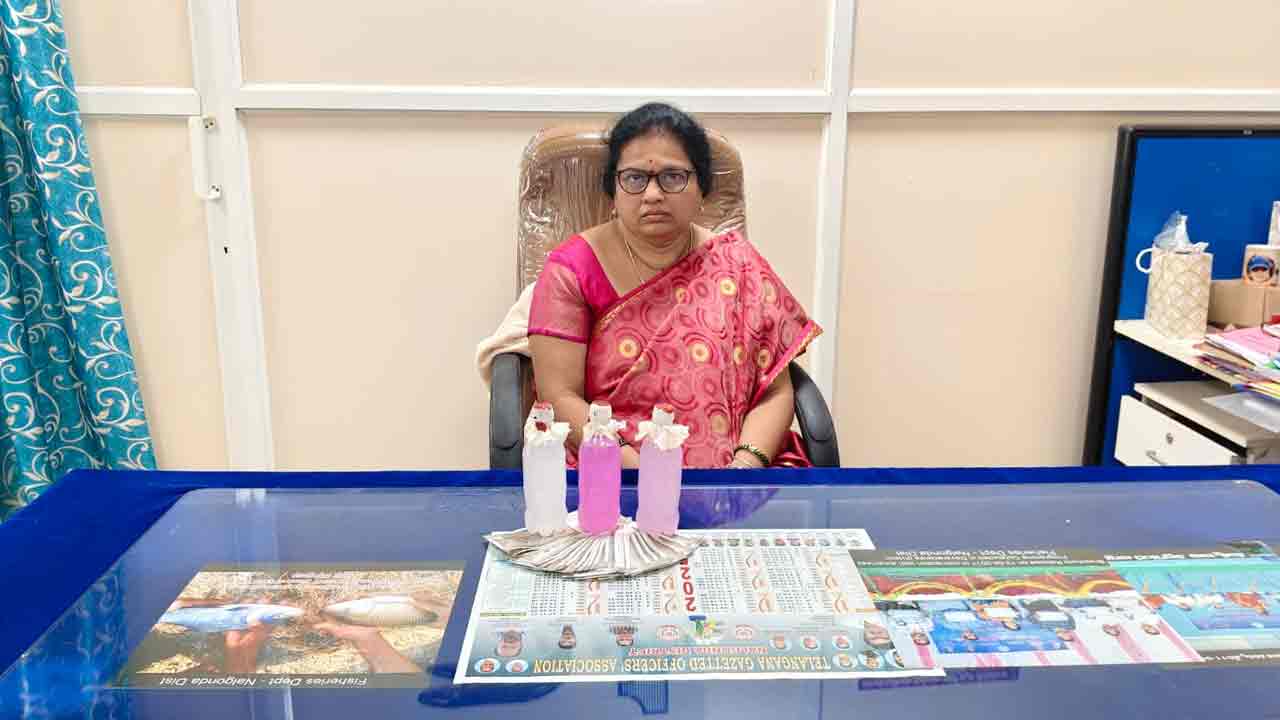 ACB | ఏసీబీకి చిక్కిన న‌ల్ల‌గొండ‌ జిల్లా మ‌త్స్య శాఖ అధికారిణి..