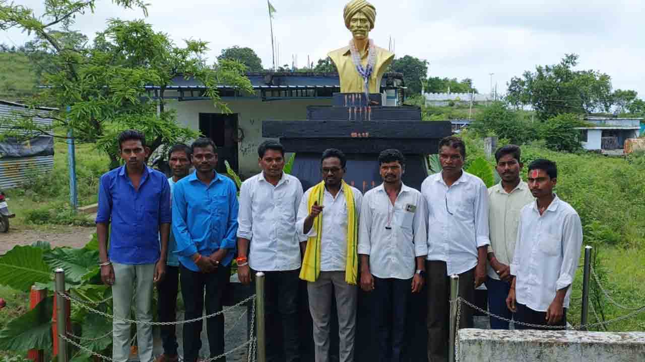 ఆదివాసీ నాయకులను విమర్శిస్తే ఖబర్దార్ : ఆత్రం పరమేశ్వర్