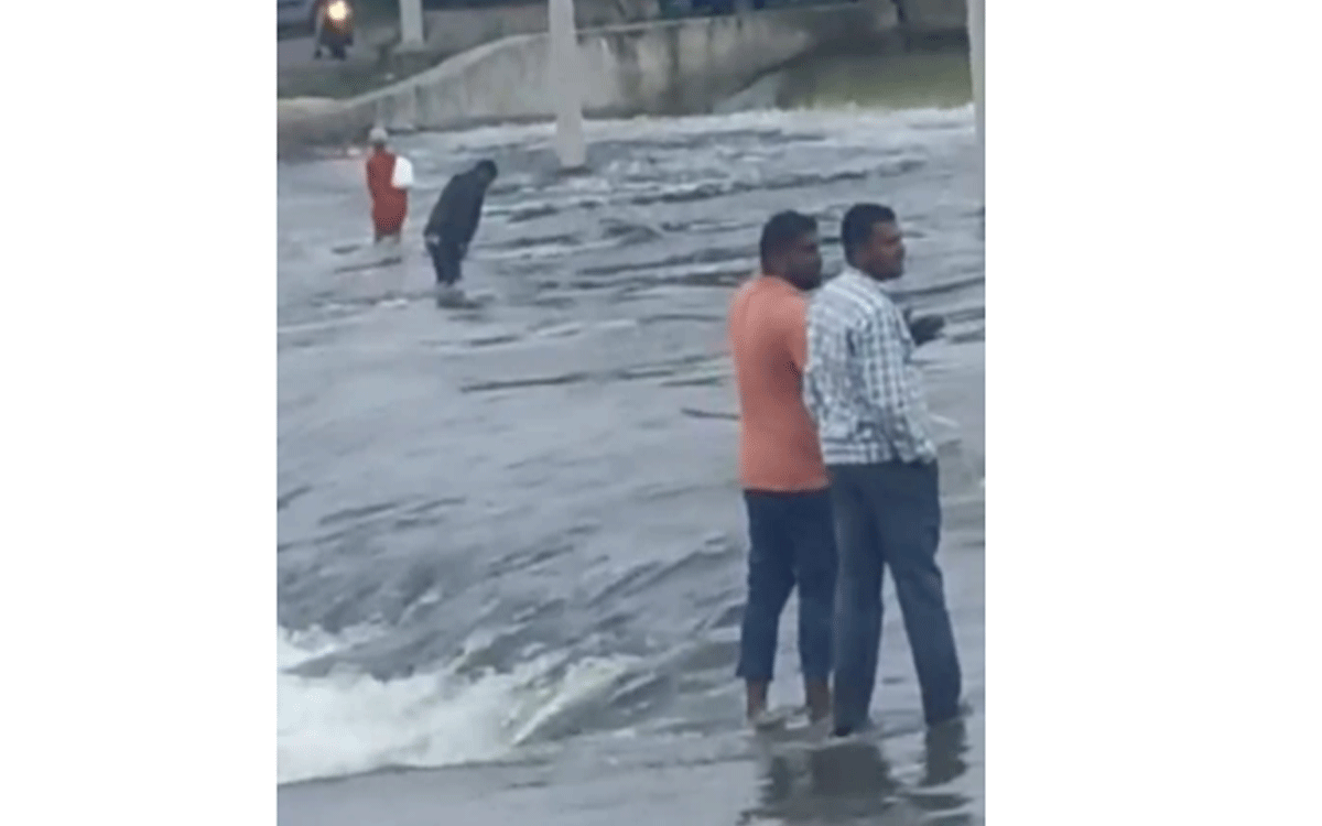 Bibinagar : చిన్నేటి వాగులో యువకుడి గల్లంతు