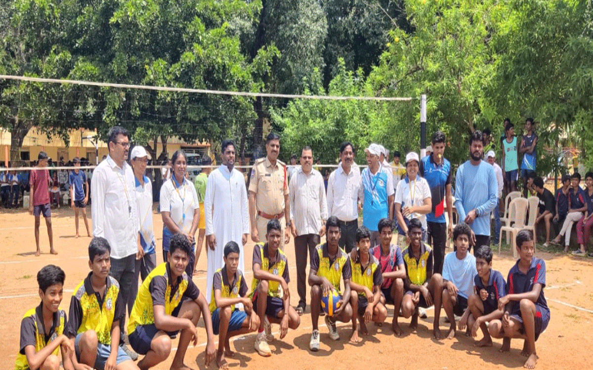 Ramavaram : క్రీడ‌ల‌తో క‌ష్టే ఫ‌లి త‌త్వం అవ‌గతం : సీఐ ప్ర‌తాప్‌