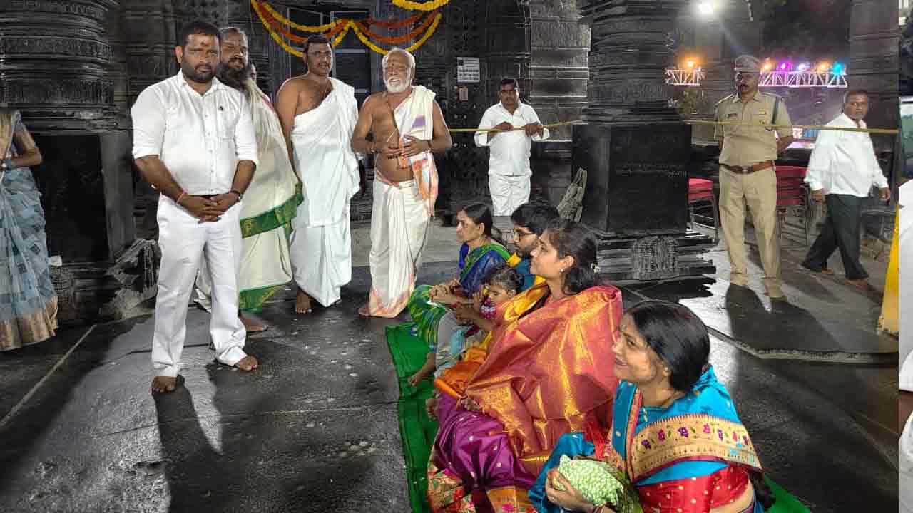 వేయిస్తంభాల గుడిలో రుద్రేశ్వరీదేవి శరన్నవరాత్రి ఉత్సవాలు