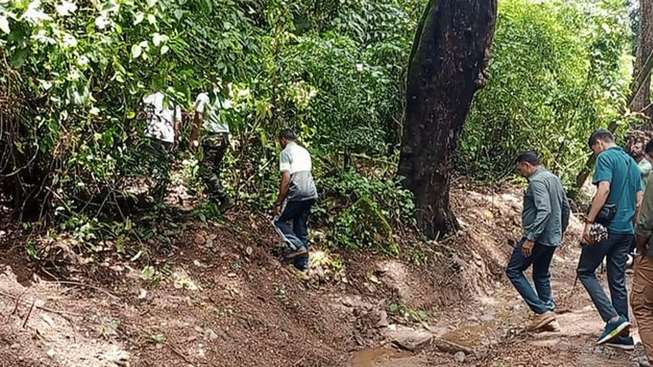 Dharmasthala: ధ‌ర్మ‌స్థ‌లిలో ఏడు పుర్రెలను వెలికి తీసిన సిట్