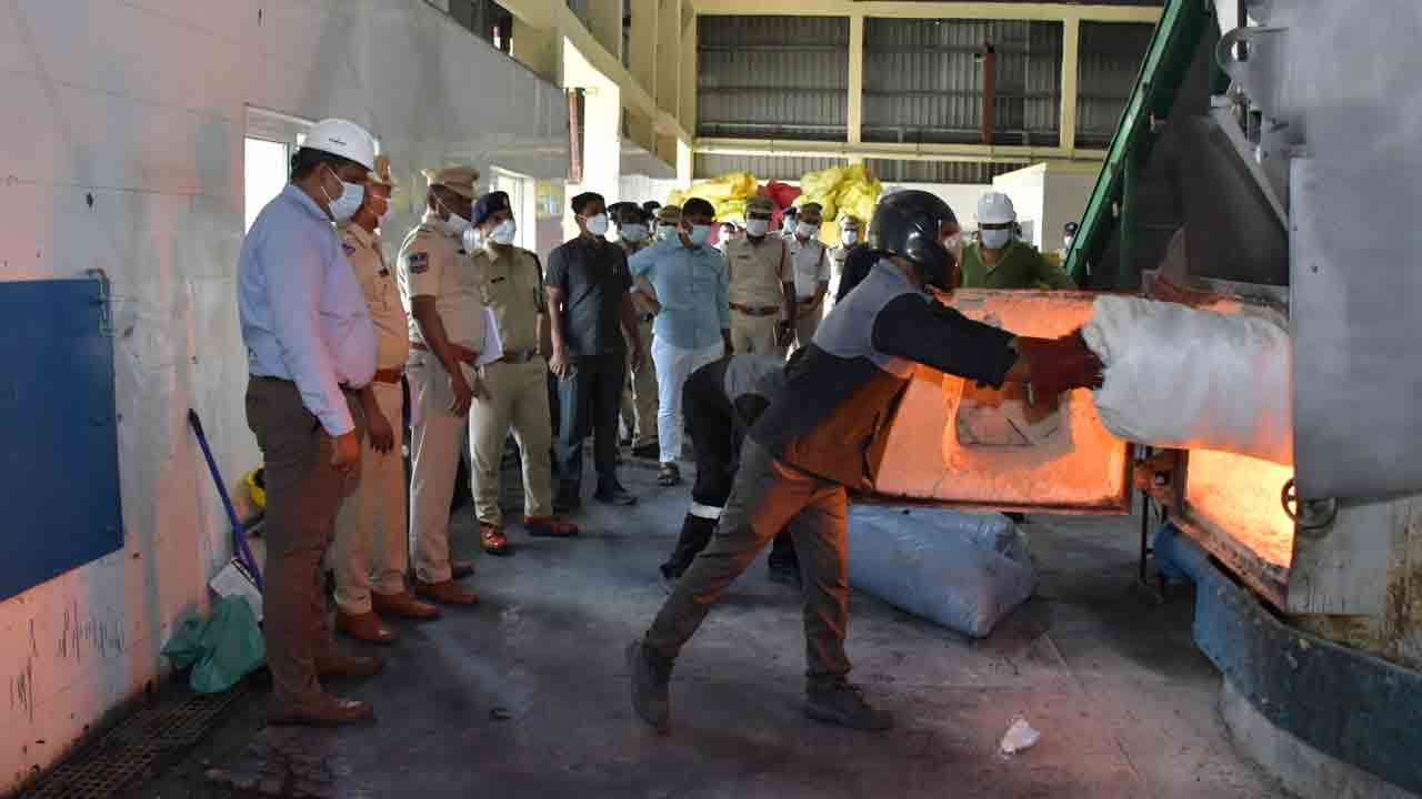 Drugs Combustion | ఎండు గంజాయి, ఆల్ప్రాజోలం, ఎండీఎంఏ దహనం : ఎస్పీ పరితోష్ పంకజ్