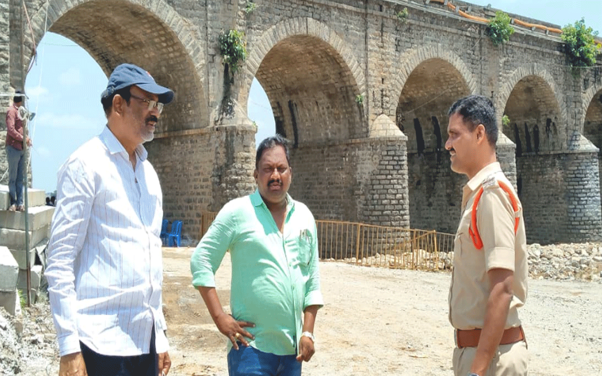 Khammam Rural : గణేష్ నిమజ్జన వేడుకలకు సర్వం సిద్ధం : మున్సిప‌ల్ కమిషనర్ ఆళ్ల శ్రీనివాస్ రెడ్డి