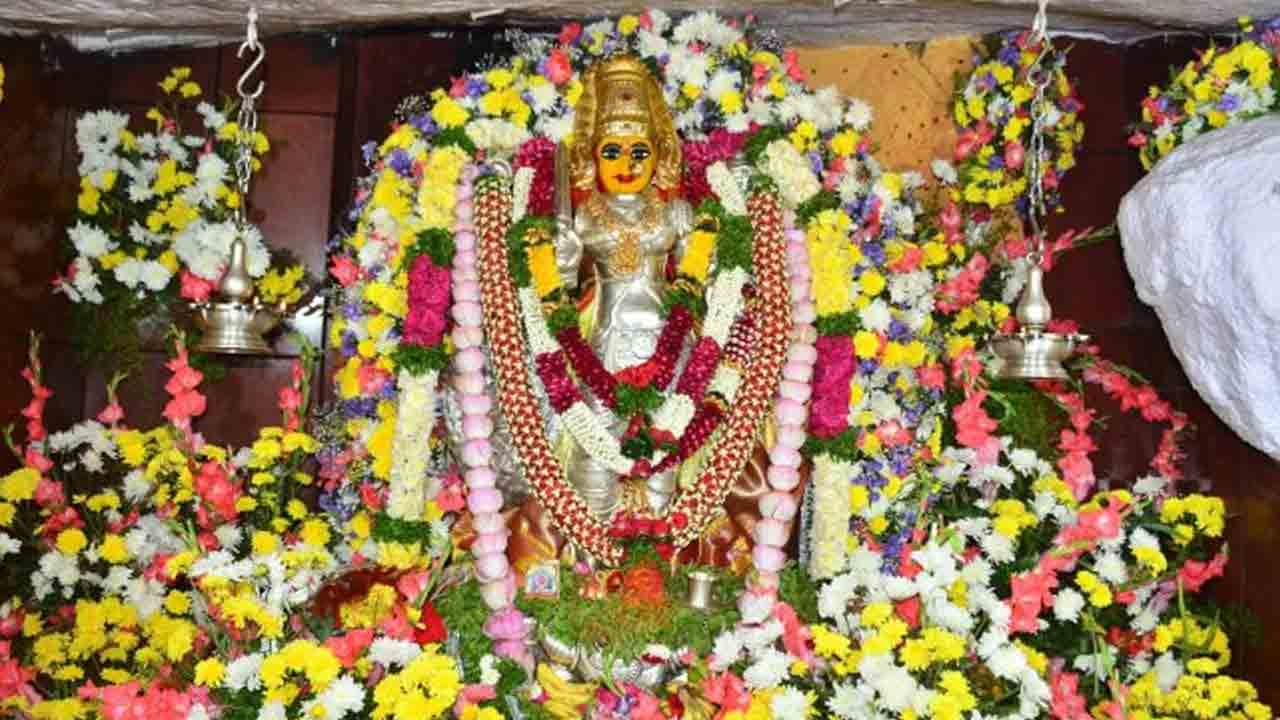 Edupayala | ఏడుపాయలలో శరన్నవరాత్రి ఉత్సవాలు.. సరస్వతి దేవి రూపంలో వనదుర్గ అమ్మవారు