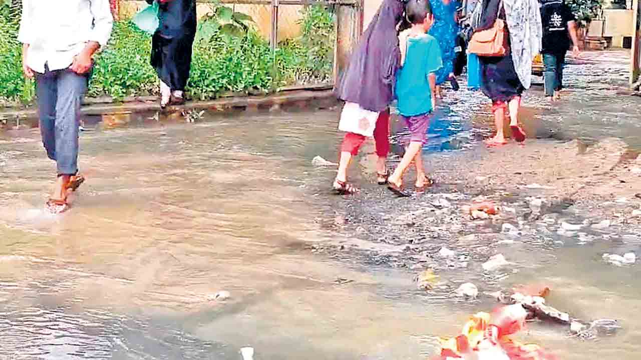 జల దిగ్బంధంలో ఈఎన్‌టీ