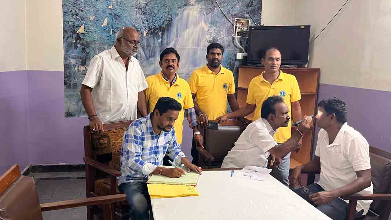 ఉచిత కంటి వైద్య శిబిరానికి విశేష స్పందన
