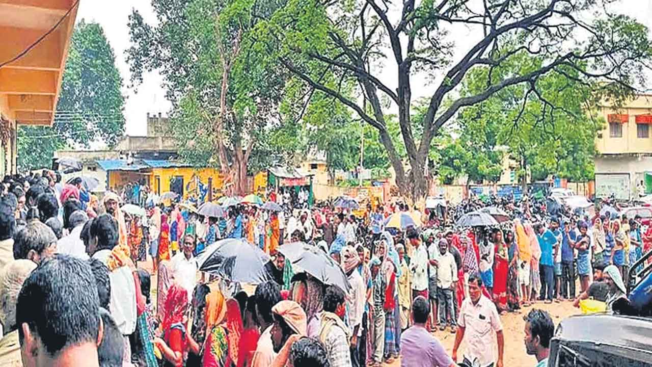 ఎరువుకై ఏకరువు..!