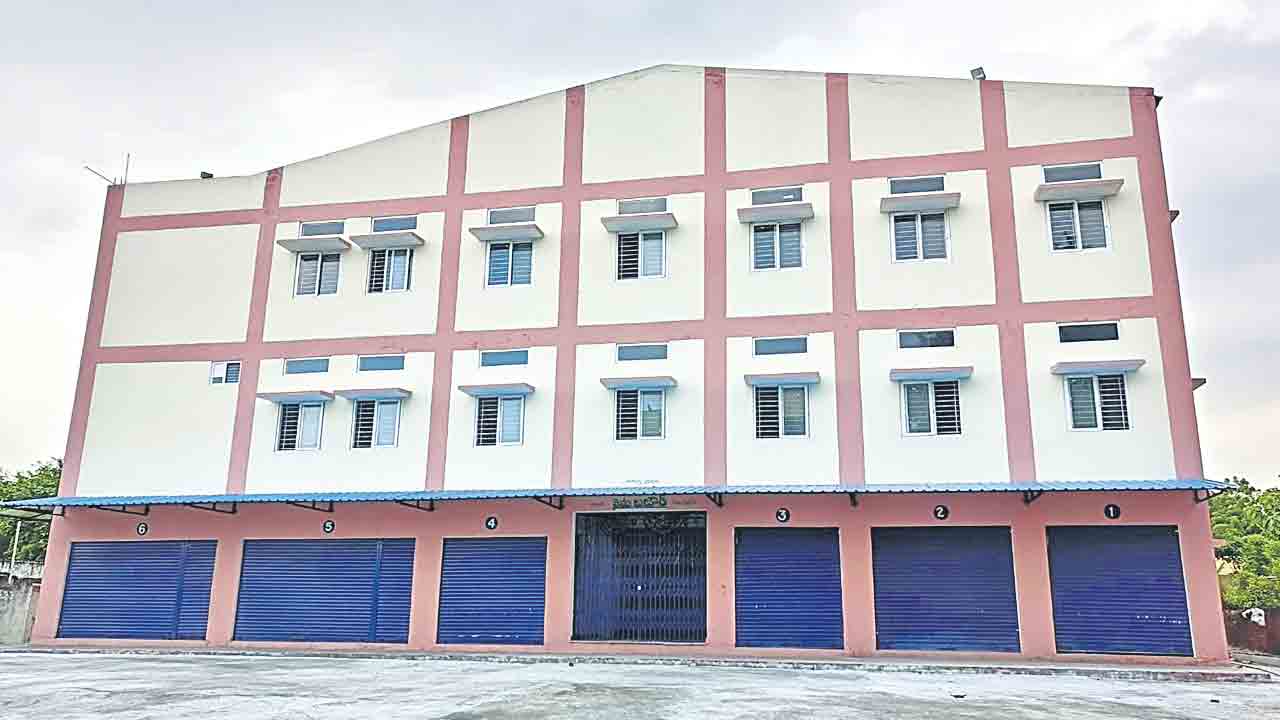 నిర్లక్ష్యం.. నిరుపయోగం