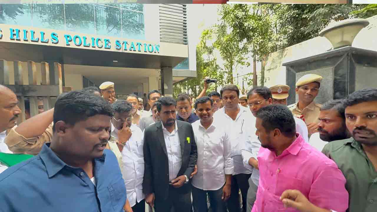 Gadari Kishore | తాటాకు చ‌ప్పుళ్ల‌కు భ‌య‌ప‌డం.. సీఎం ర‌మేశ్‌కు గాద‌రి కిశోర్ వార్నింగ్