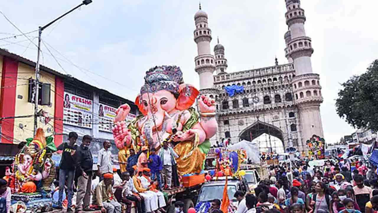 Ganesh Immersion | బీ అల‌ర్ట్.. రేపు ఈ రూట్ల‌లో అస్సలు వెళ్ల‌కండి..!