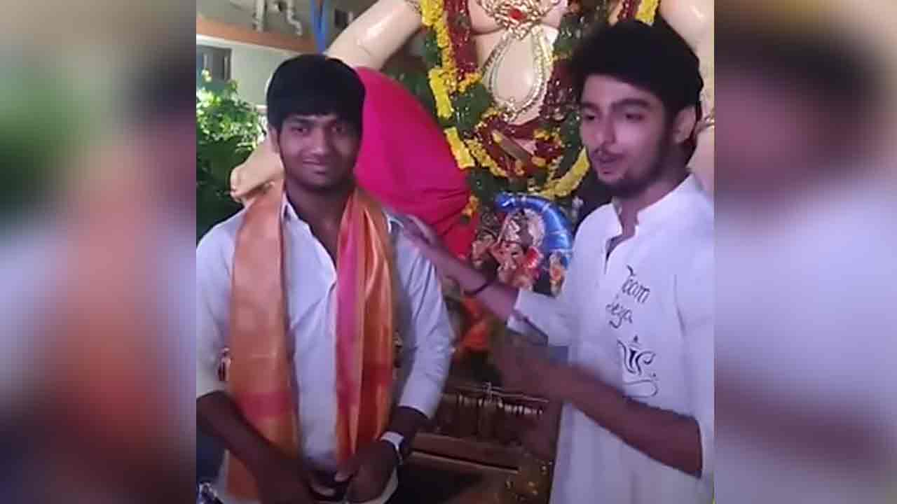 Ganesh Laddu | కొత్త‌పేట‌లో రూ.99కే 333 కిలోల లడ్డూ దక్కించుకున్న విద్యార్థి