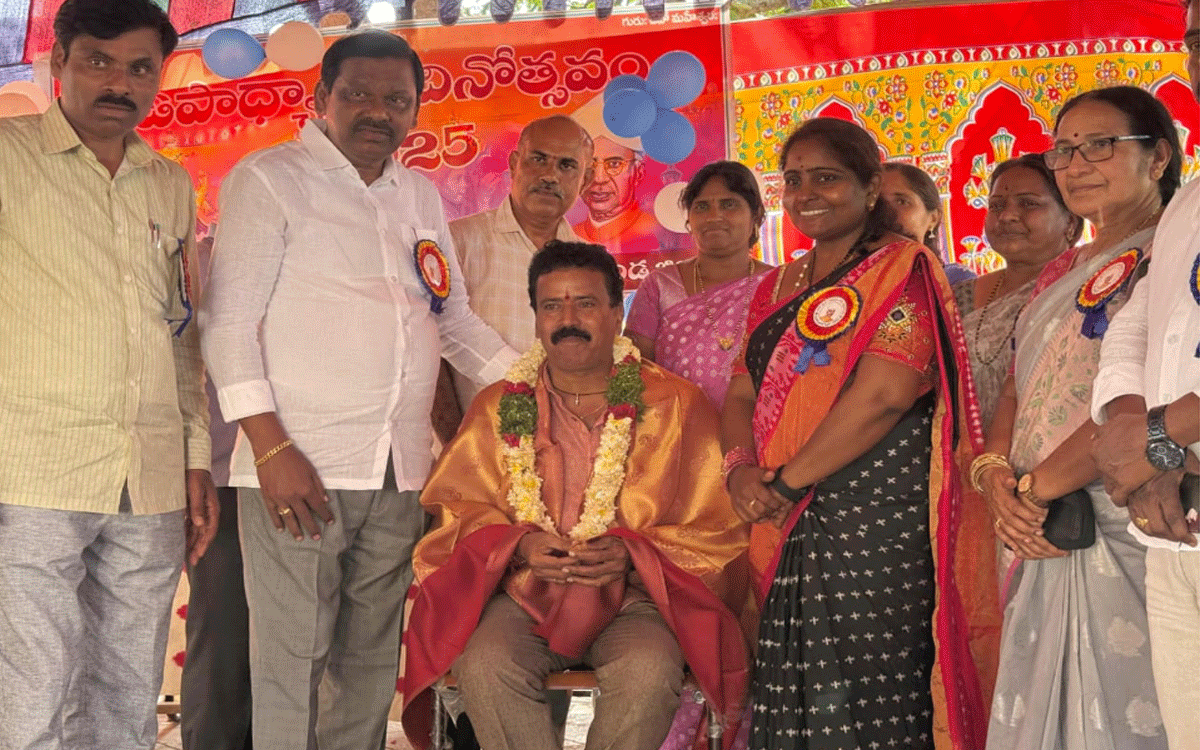 Gattuppal : ఉత్తమ ఉపాధ్యాయులకు సన్మానం