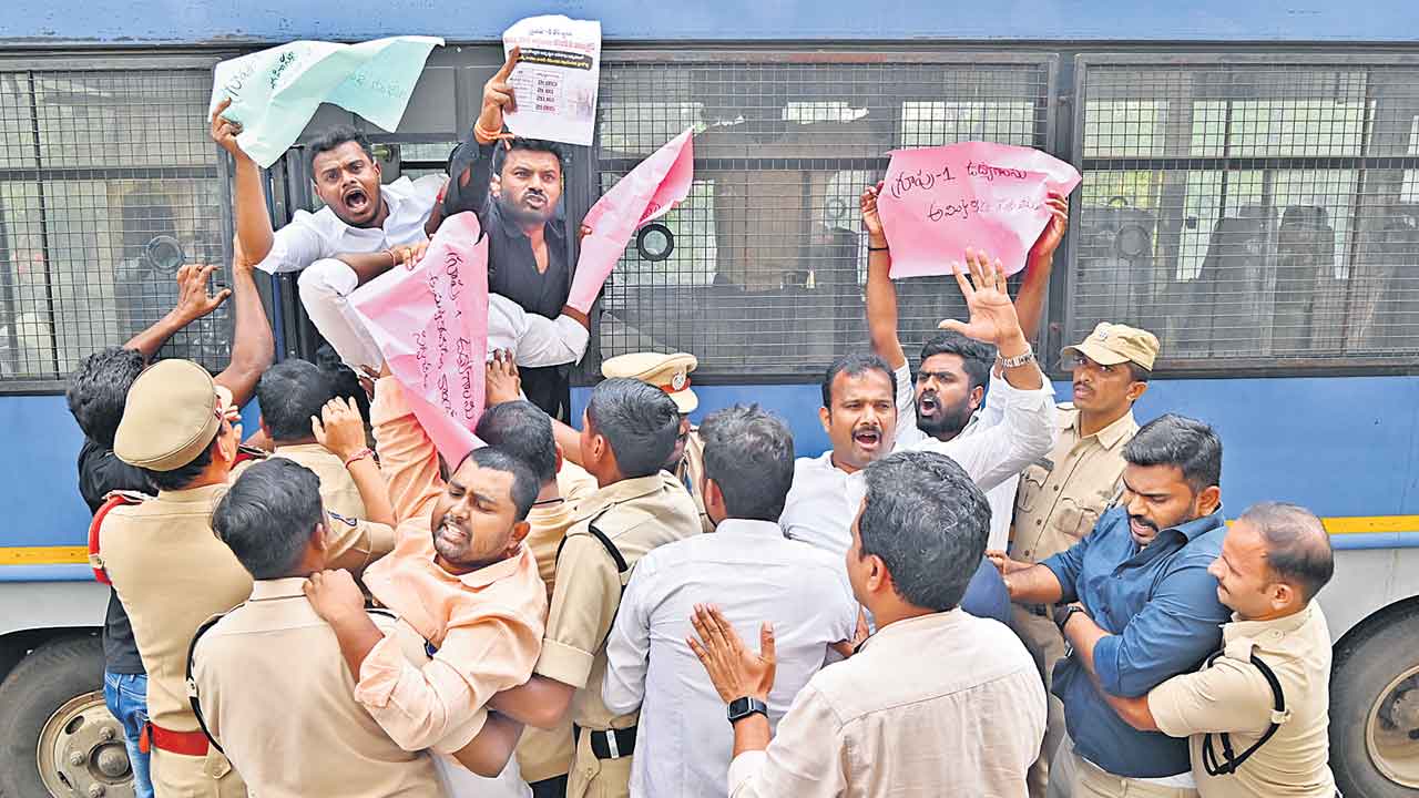 డివిజన్‌ బెంచ్‌కు టీజీపీఎస్సీ