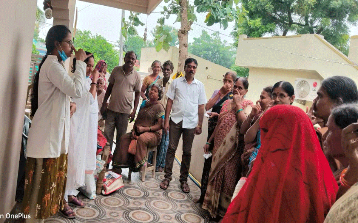 Karepally : పెంకిట్యాతండాలో ప్రత్యేక వైద్య శిబిరం
