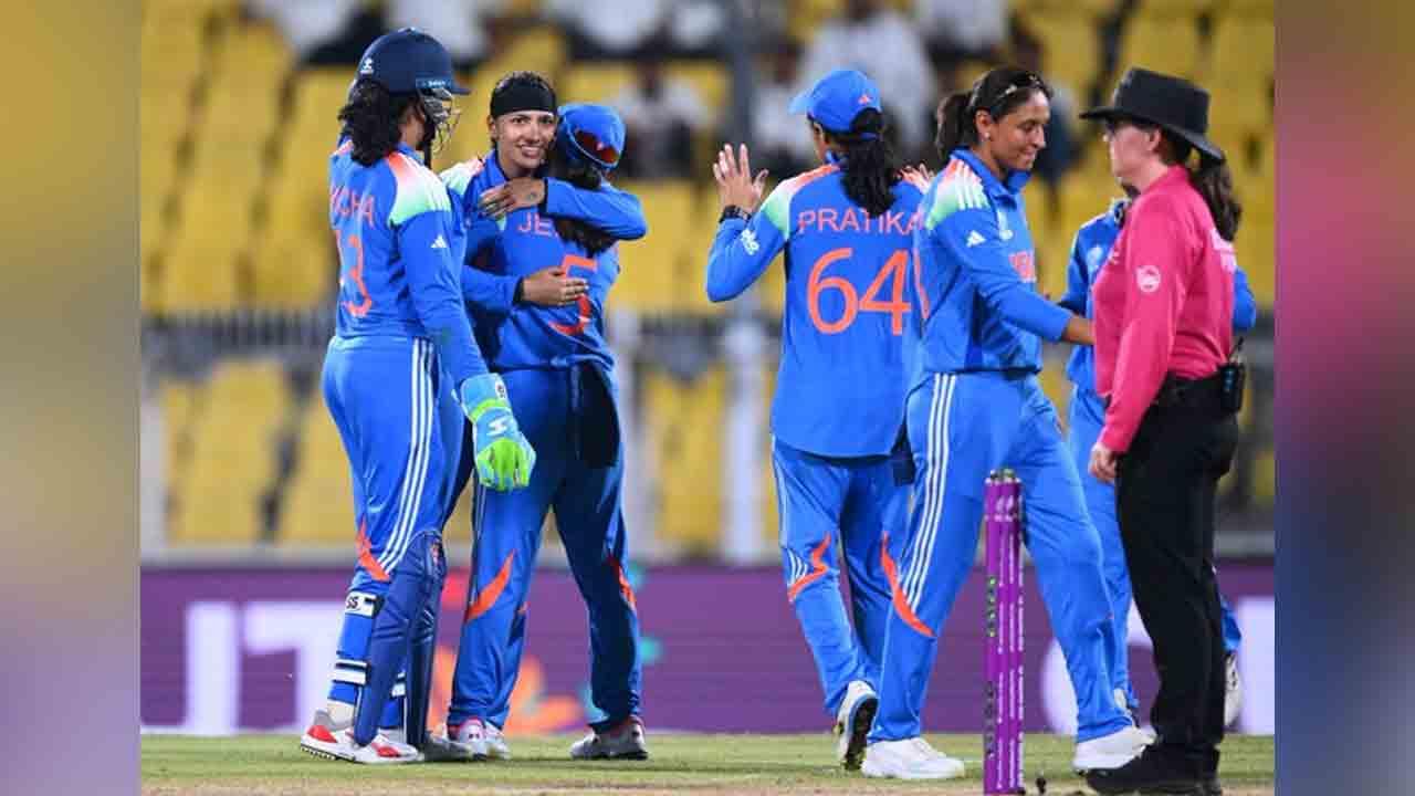 INDW vs SLW | డీఎస్పీ ఆల్‌రౌండ్ షో.. తొలిపోరులో శ్రీలంకకు షాకిచ్చిన టీమిండియా