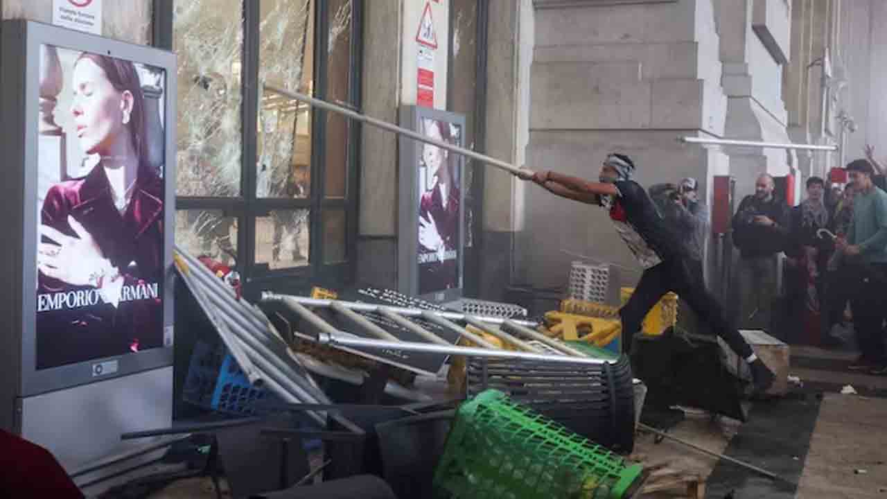 Italy | పాలస్తీనాకు వ్యతిరేకంగా జార్జియా మెలోని నిర్ణయం.. ఆందోళనలతో అట్టుడికిన ఇటలీ