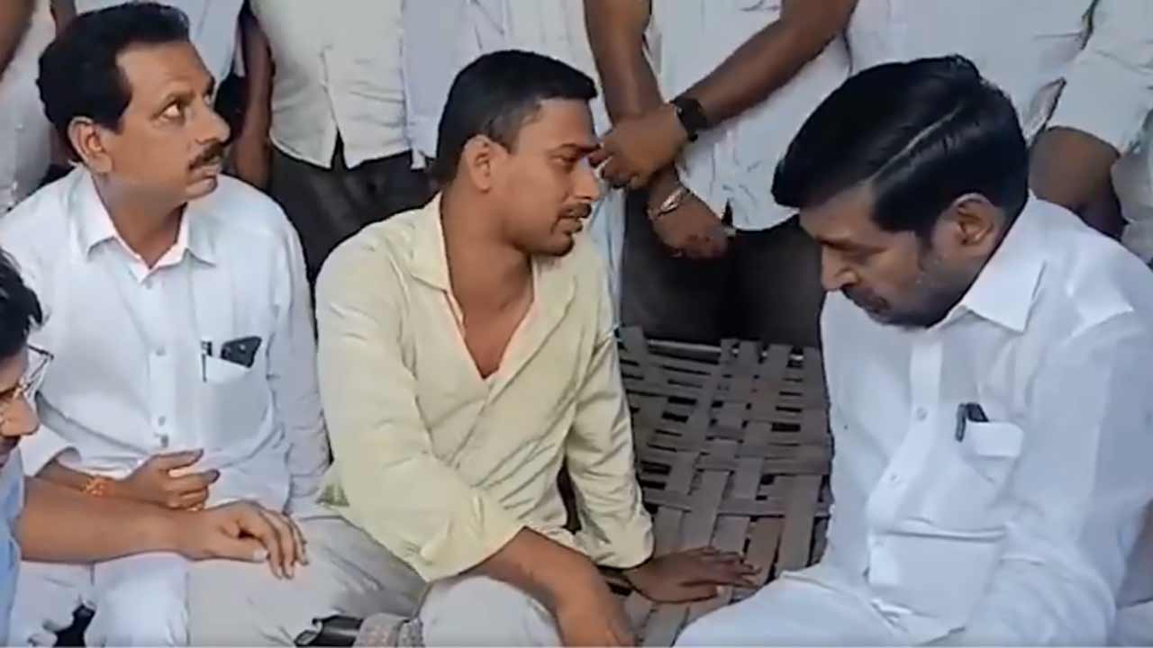 యూరియా కోసం అడిగితే ఇంతలా కొడతారా.. హామీలు ఎగ్గొట్టిన వాళ్లను కొట్టాలి: జగదీశ్‌ రెడ్డి