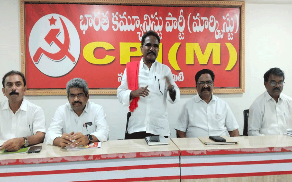 Nalgonda : వీర తెలంగాణ సాయుధ రైతాంగ పోరాట వార్షికోత్సవ సభల్లో ప్రజలు పెద్ద ఎత్తున పాల్గొనాలి : జాన్ వెస్లీ