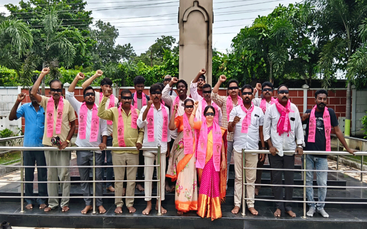 Kothagudem Urban : కేసీఆర్‌ను బద్నాం చేయాలనే కాంగ్రెస్ లక్ష్యం : కాపు సీతాల‌క్ష్మీ