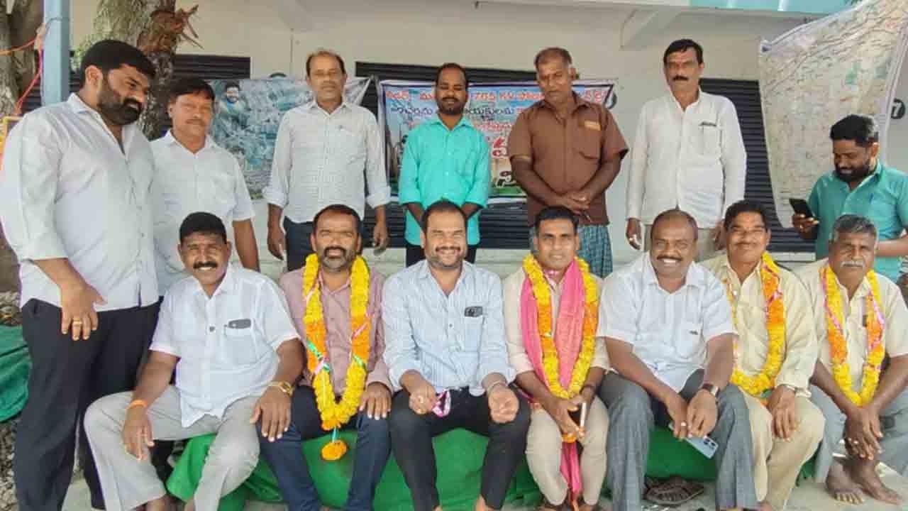 Kadtal | విద్యుత్‌లైన్‌ అలైన్‌మెంట్‌ను మార్చే వరకు పోరాటం ఆపం