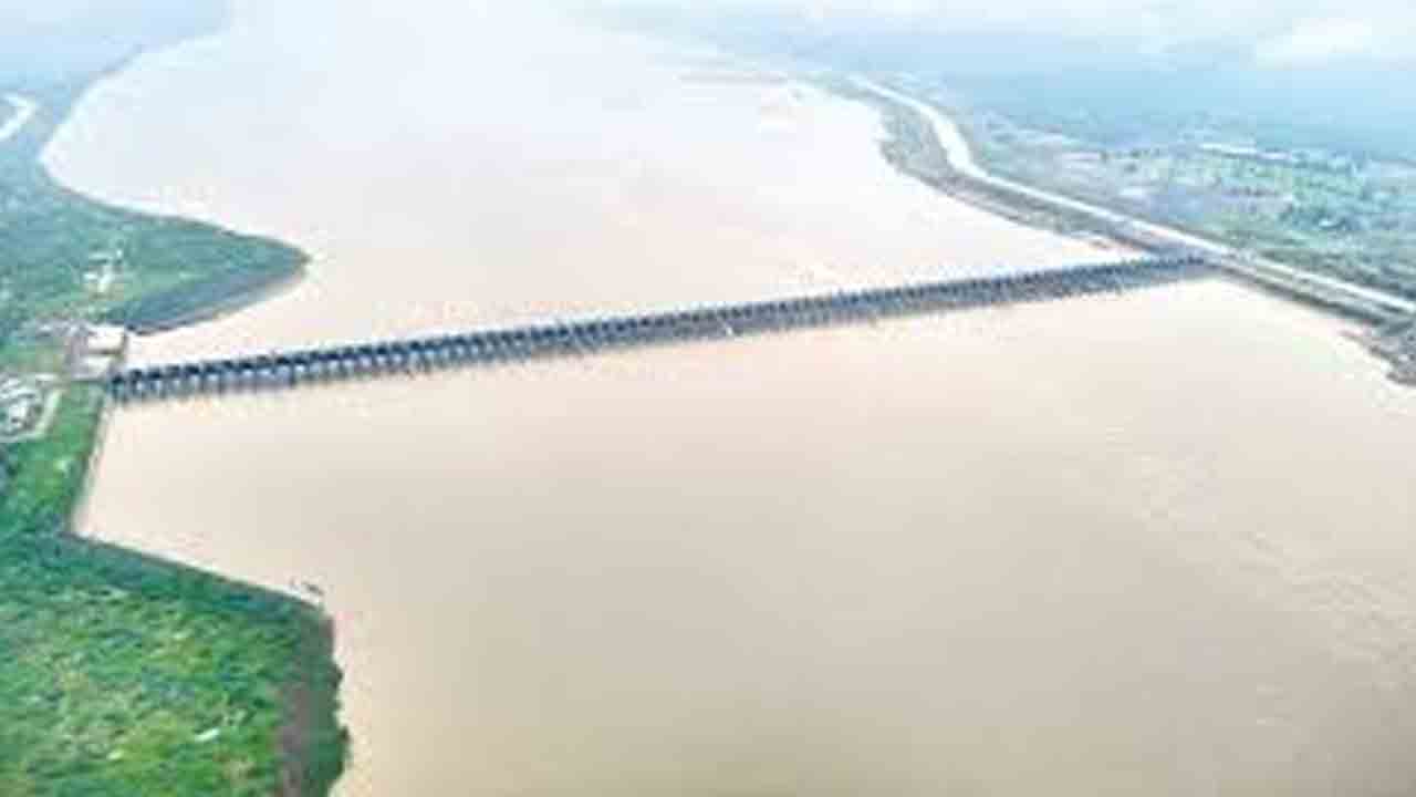 ప్రతిపక్షానికి పెన్‌డ్రైవ్‌.. అధికారపక్షానికి ట్రైనింగ్‌.. కాళేశ్వరం నివేదికపై అసెంబ్లీలో సర్కారు డ్రామా