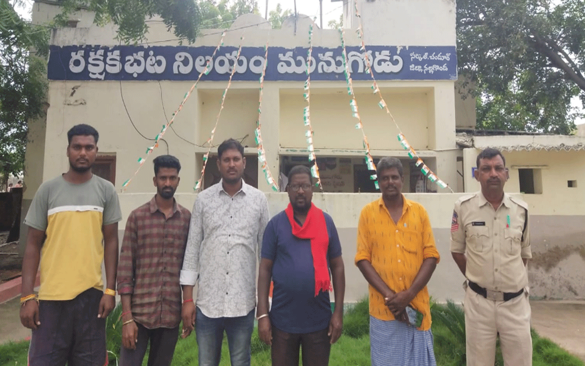 Munugode : గ్రామ సమస్యలు పరిష్కరించమంటే.. అక్రమ అరెస్ట్‌లా? : కట్ట లింగస్వామి