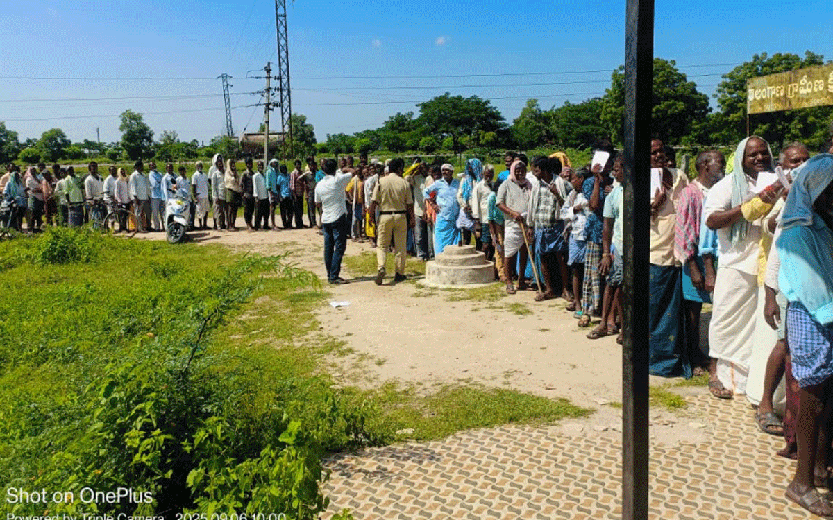 Kattangur : గంటల కొద్ది క్యూలో రైతుల‌ పడిగాపులు