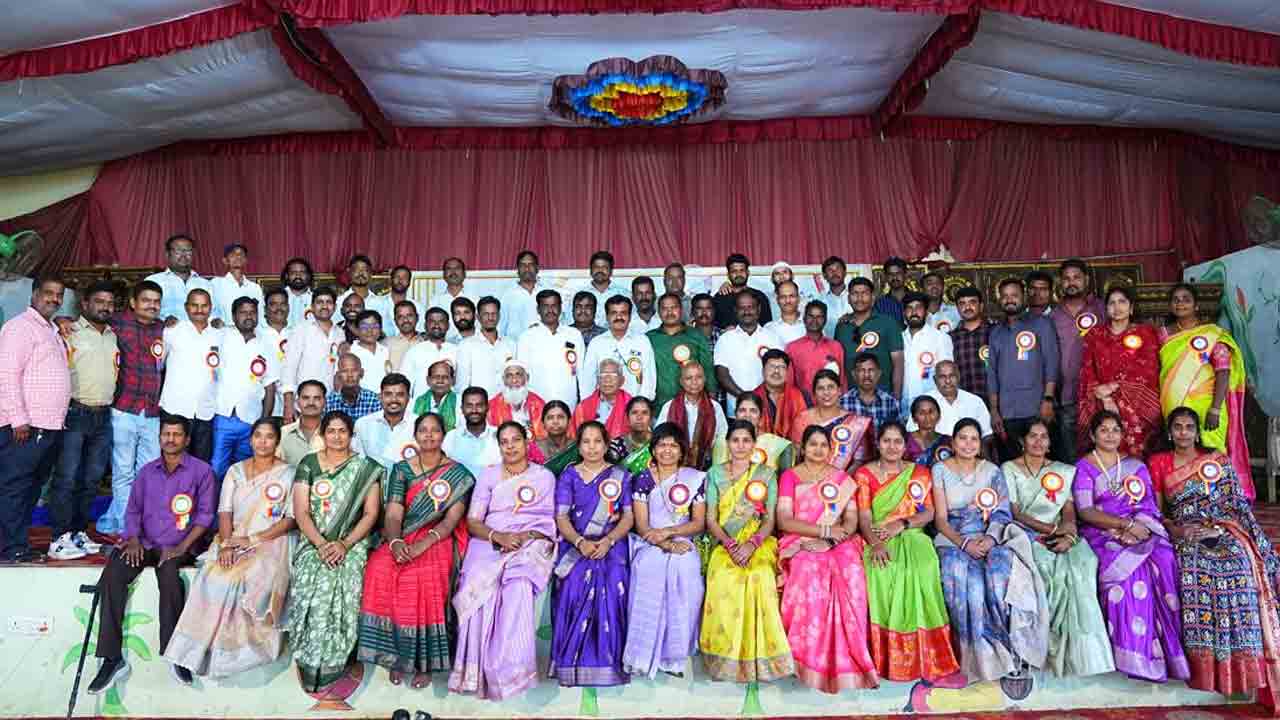 Keshampet | కేశంపేటలో పూర్వ విద్యార్థుల సిల్వర్‌జూబ్లీ వేడుకలు