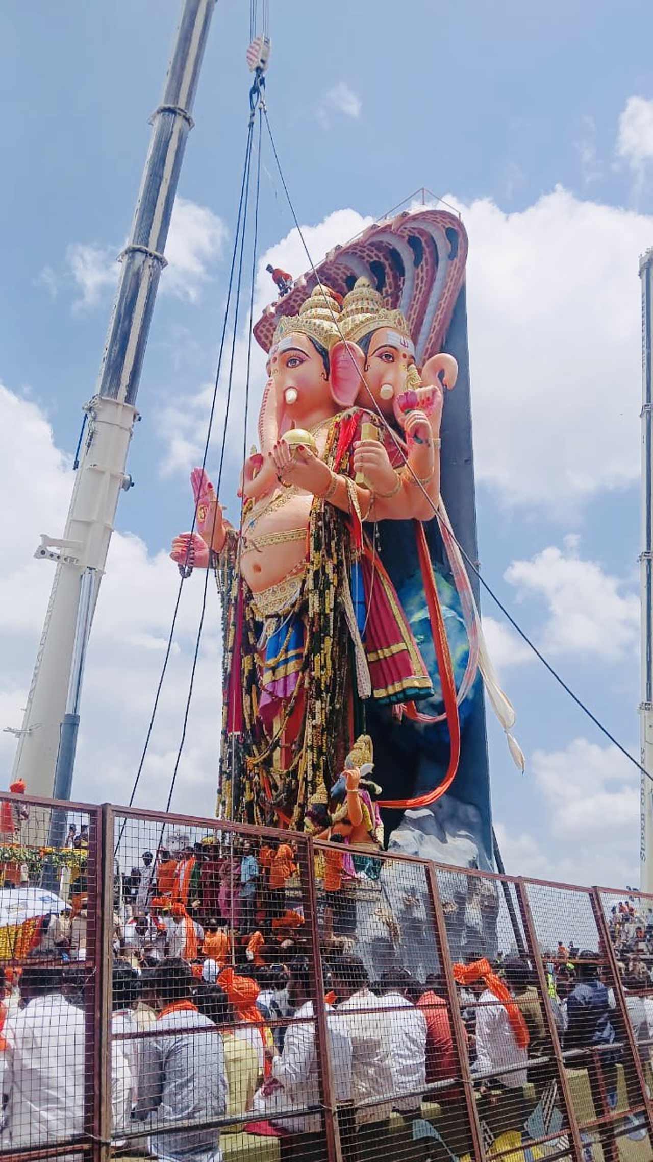 ఖైరతాబాద్‌ మహాగణపతి శోభాయాత్ర, నిమజ్జనం ఫొటోలు