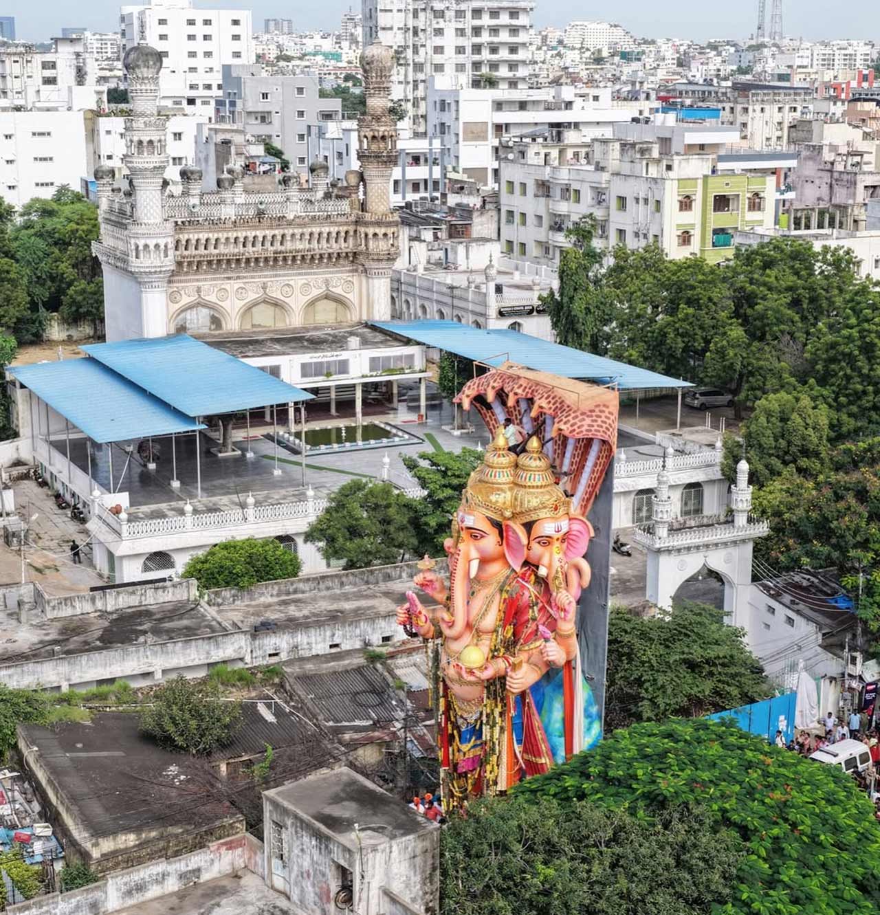 ఖైరతాబాద్‌ మహాగణపతి శోభాయాత్ర, నిమజ్జనం ఫొటోలు