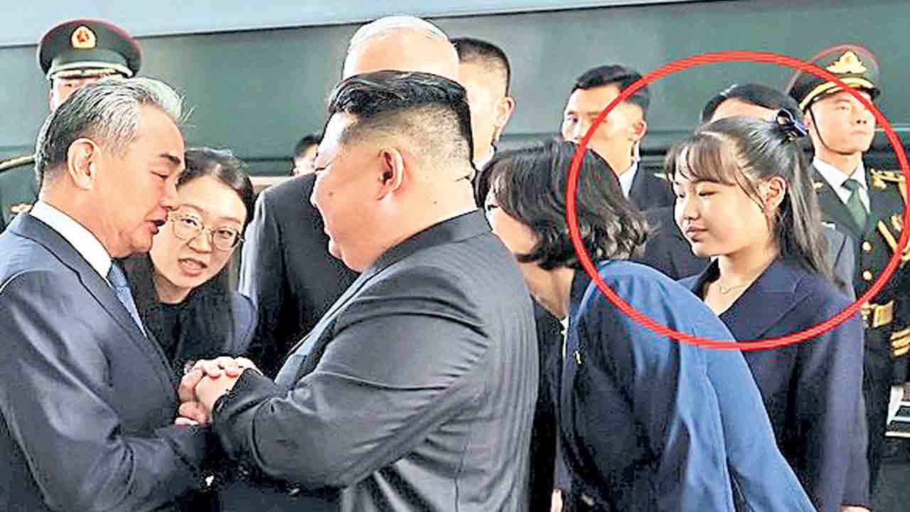 కిమ్‌ కుమార్తె తొలి విదేశీ పర్యటన