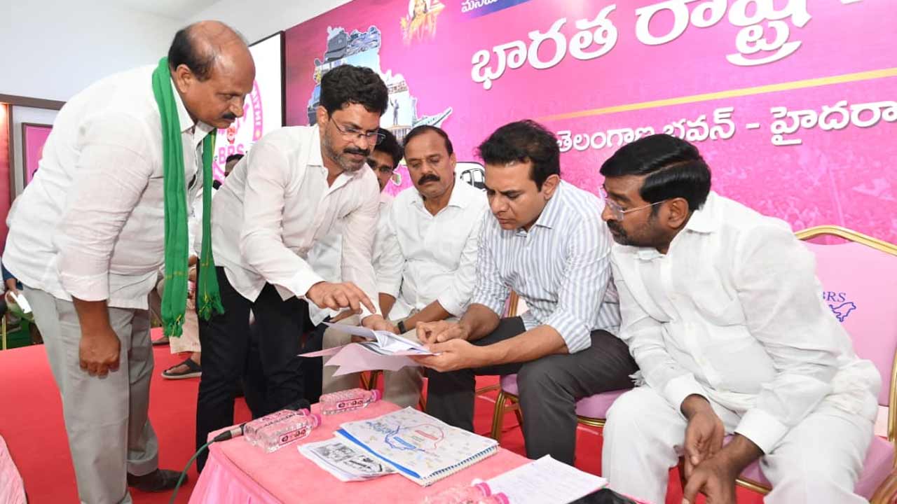 KTR | ట్రిపుల్‌ ఆర్‌ బాధితుల తరఫున పోరాడుతాం.. కాంగ్రెస్‌ ప్రభుత్వాన్ని నిలదీస్తాం: కేటీఆర్