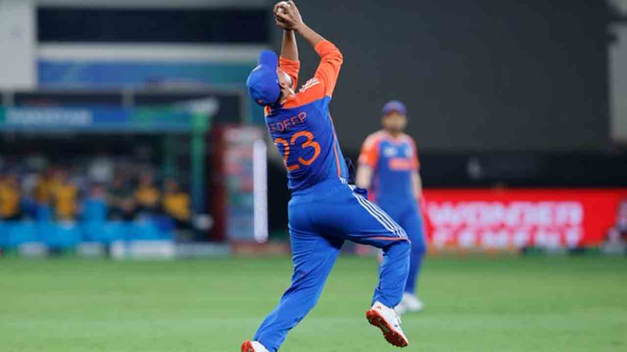 Asia Cup Final | కుల్దీప్, వరుణ్‌ మ్యాజిక్.. వెంటవెంటనే మూడు వికెట్లు డౌన్