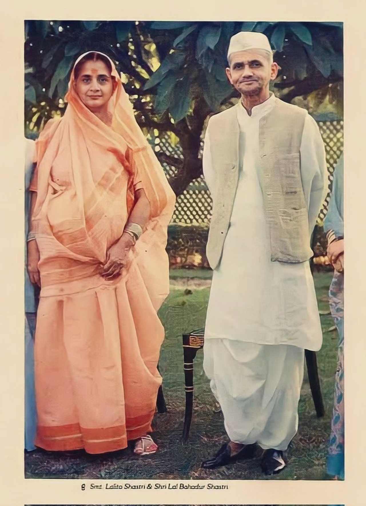 సతీమణి లలితాదేవితో శాస్త్రి