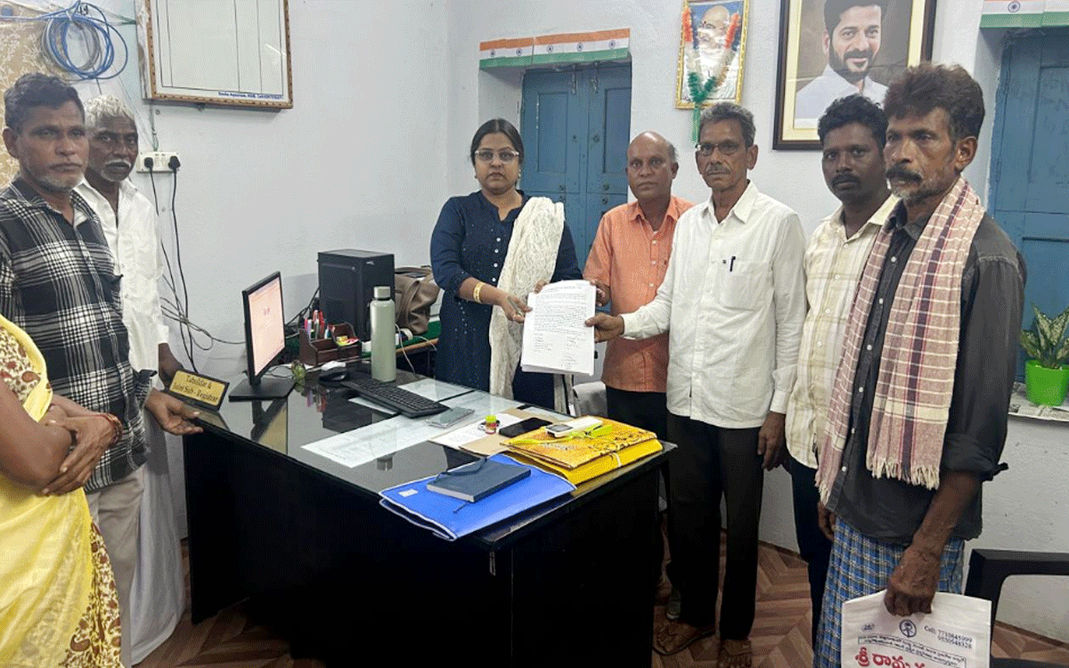 Laxmidevipally : ‘పంట ధ్వంసం చేసిన ఫారెస్ట్ అధికారులపై చర్యలు తీసుకోవాలి’