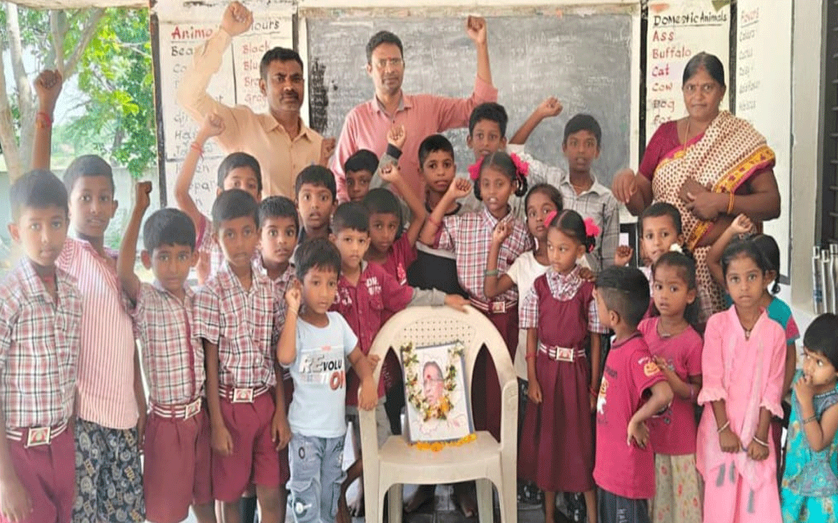 Kattangur : కలిసికట్టుగా బడిని బతికించారు