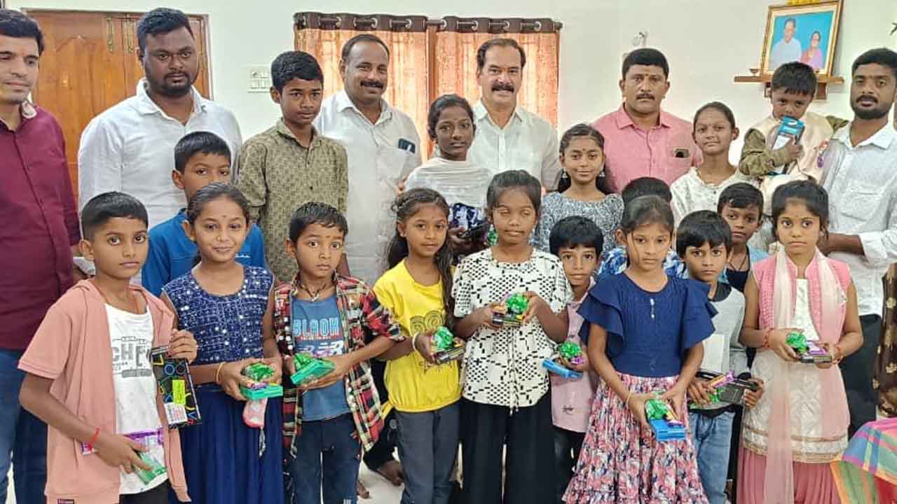 Dasyam Vinay Bhaskar | చిన్నారులే భవిష్యత్‌ నిర్మాతలు : దాస్యం వినయ్‌ భాస్కర్‌