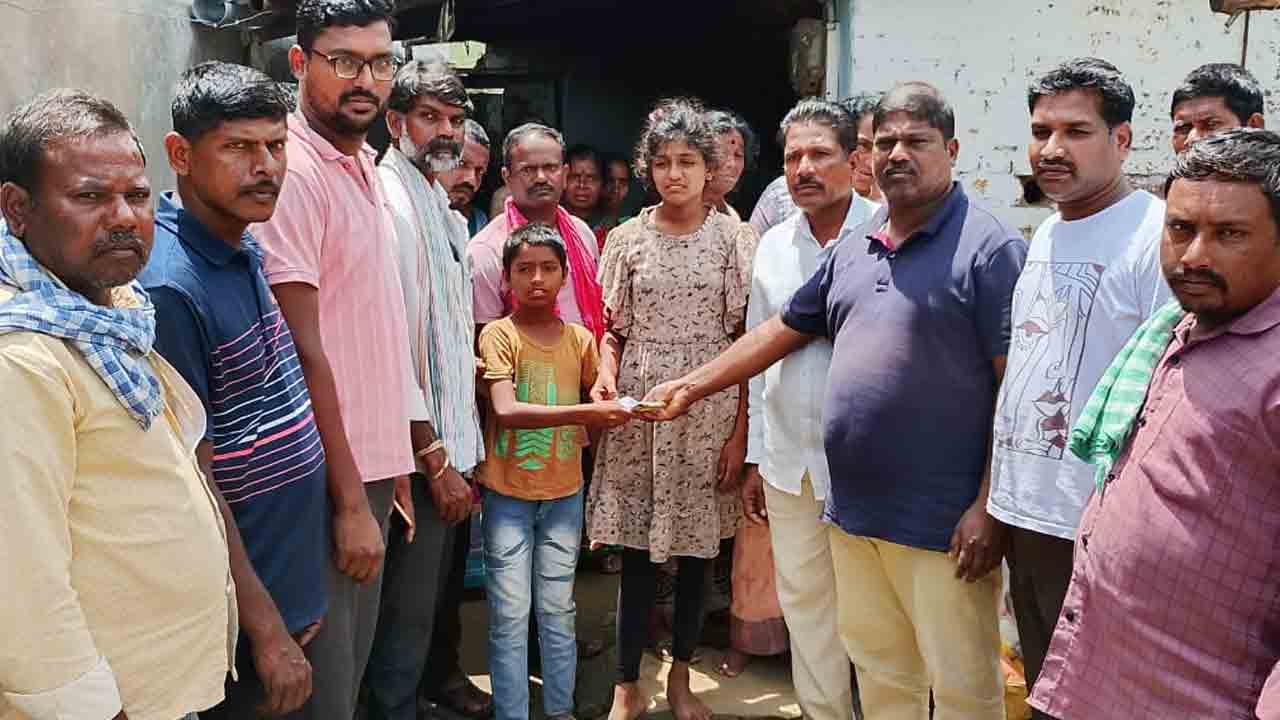 BRS leader | అంత్యక్రియలకు బీఆర్‌ఎస్‌ నాయకుడు తిరుపతిరెడ్డి ఆర్థిక సహాయం