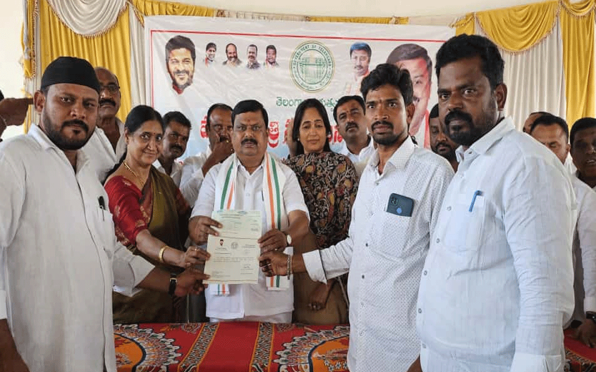 Chandampet : సీఎం సహాయ నిధిని సద్వినియోగం చేసుకోవాలి : ఎమ్మెల్యే బాలు నాయక్