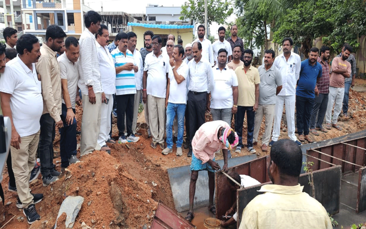 Chandampet : దేవరకొండ పట్టణాభివృద్ధికి ప్రత్యేక కృషి : ఎమ్మెల్యే బాలు నాయక్