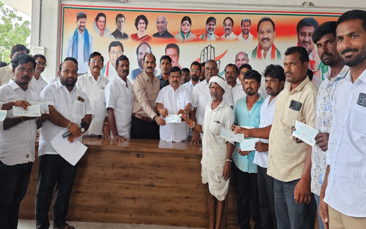 Devarakonda : ఏకేబీఆర్ కాల్వ ప్ర‌మాద బాధిత కుటుంబాల‌కు ఆర్థిక సాయం