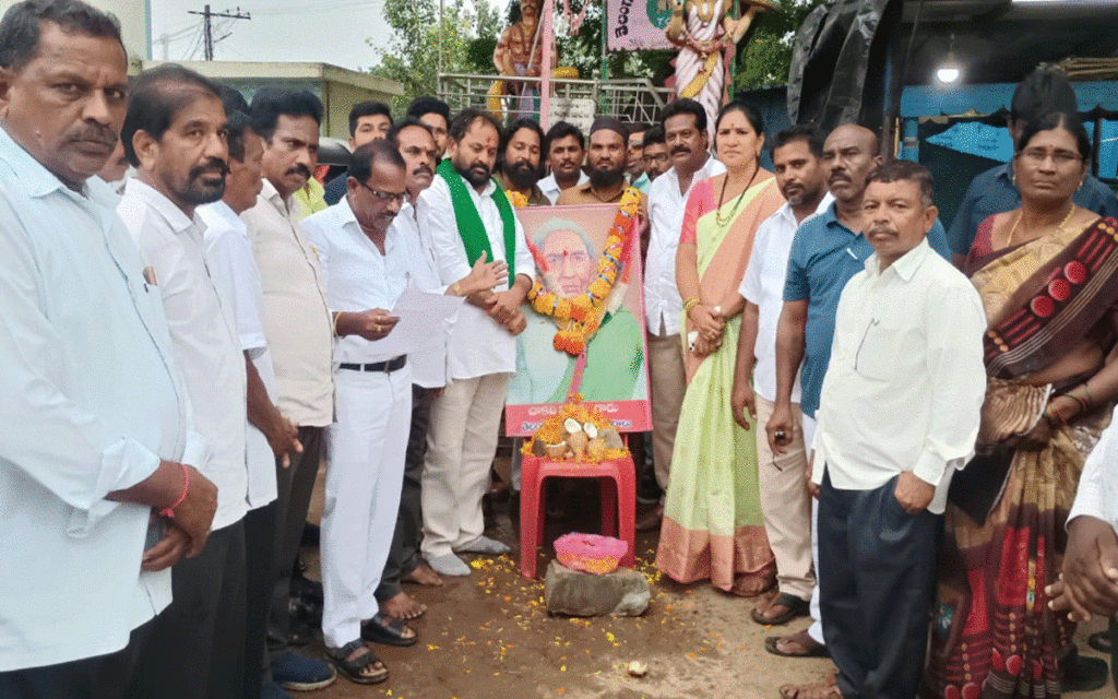 Karepally : కారేపల్లిలో ఎమ్మెల్యే రాందాస్ నాయక్ పర్యటన