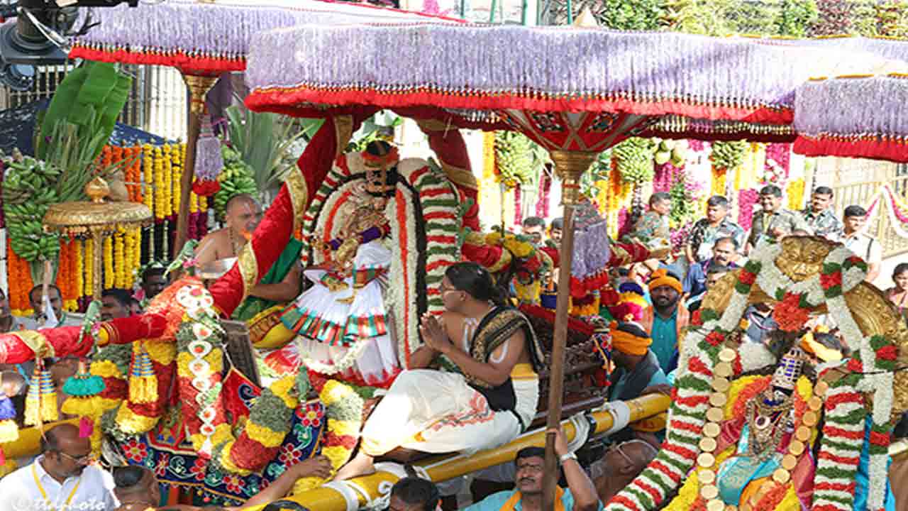 Mohini Avataram | తిరుమలలో బ్రహ్మోత్సవ శోభ.. మోహినీ అలంకారంలో శ్రీనివాసుడు