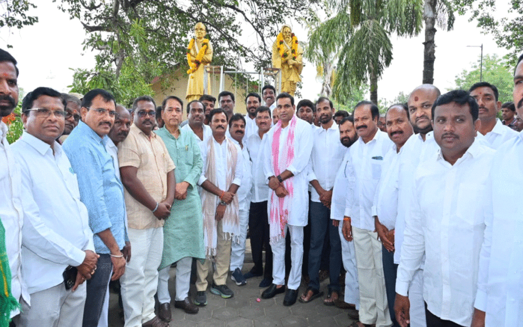Bhoodan Pochampally : వినోబా భావే ఆశయాలు ప్రపంచానికి ఆదర్శం : ఎంపీ చామ‌ల‌, ఎమ్మెల్యే కుంభం
