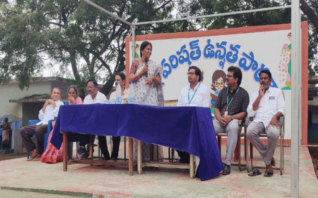 Khammam Rural : ప్ర‌భుత్వ పాఠ‌శాల‌కు ఐడిబిఐ వితరణ అభినందనీయం : ఎంపీడీఓ శ్రీదేవి