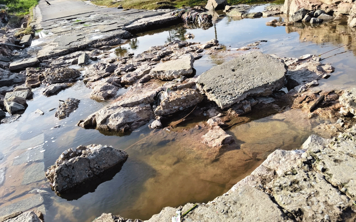 Bibinagar : మూసీ ఉధృతికి దెబ్బతిన్న వంతెన.. బీబీనగర్- పోచంపల్లి మ‌ధ్య‌ నిలిచిన రాకపోకలు