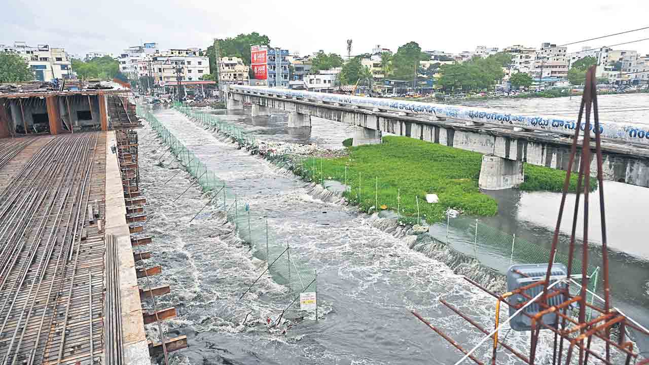 వదలని వాన.. జనం హైరానా